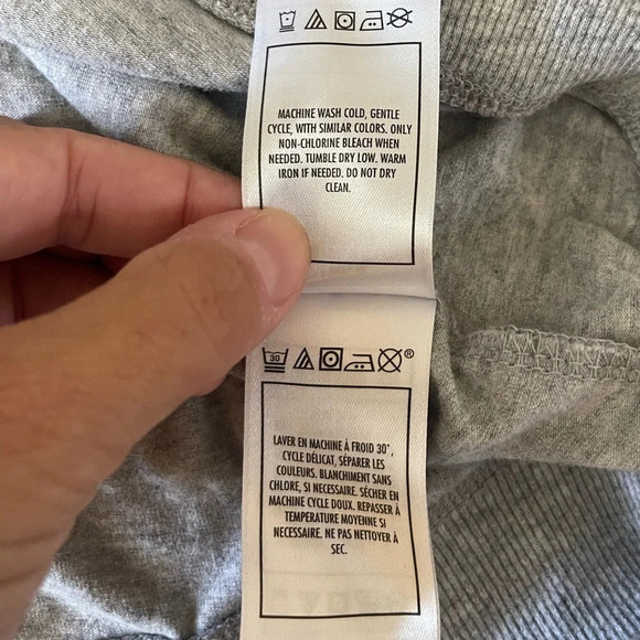 Women’s Disney Parks 2020 four park logo gray long sleeve sweatshirt XL - Picture 6 of 7